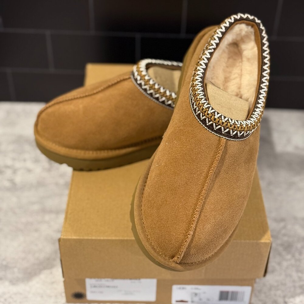 Uggs Tasman Womens 7 Chestnut Brown New in Box